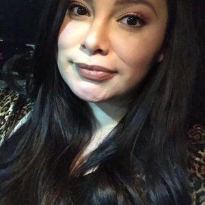 Meet your Posher, Eve